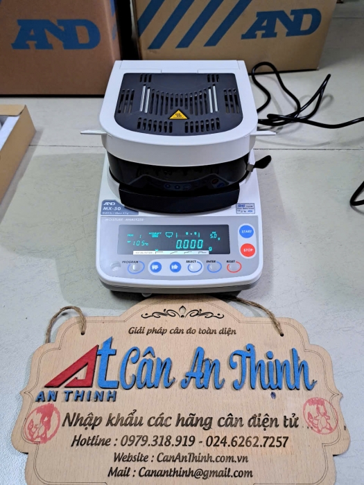 Cân sấy ẩm hồng ngoại XM 50