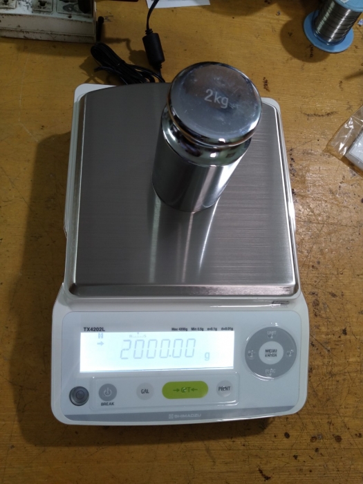 Cân điện tử TX-4202L Shimadzu.